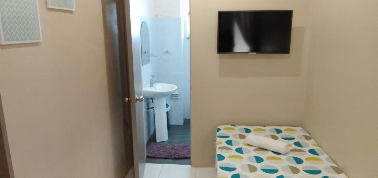 Claytown Pension House Dumaguete City Bagian luar foto