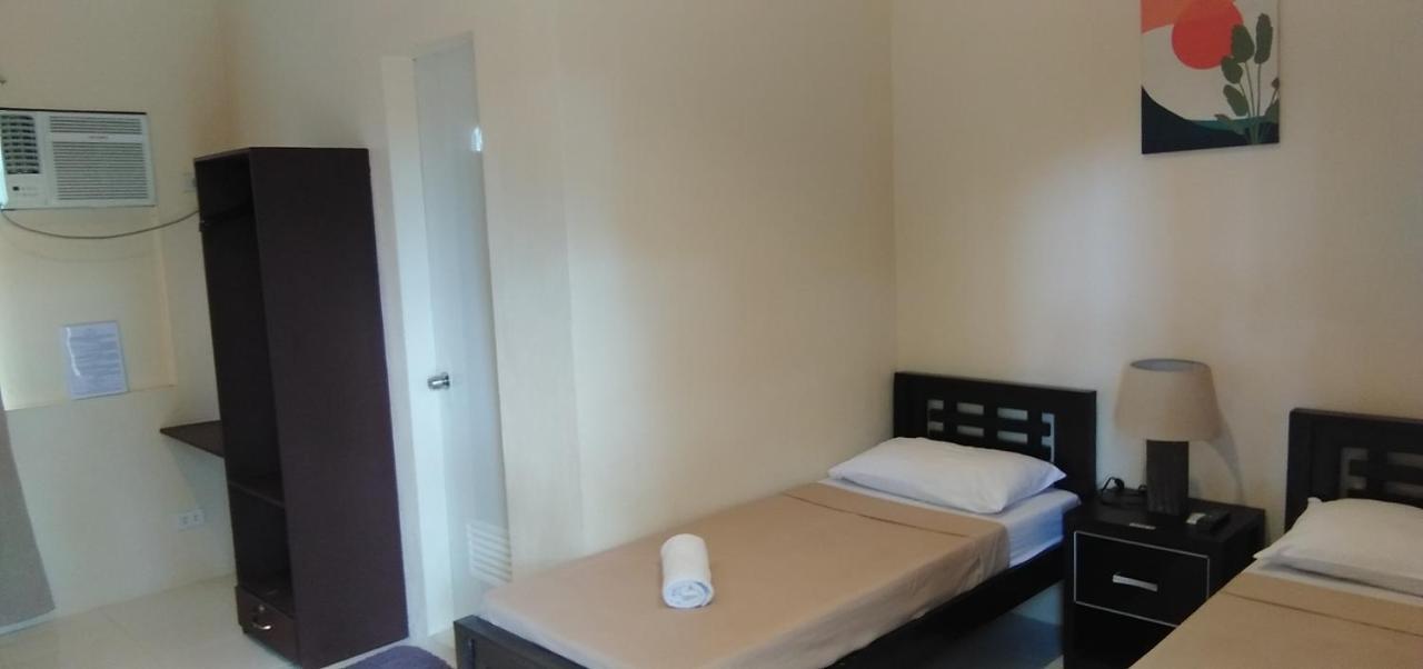 Claytown Pension House Dumaguete City Bagian luar foto