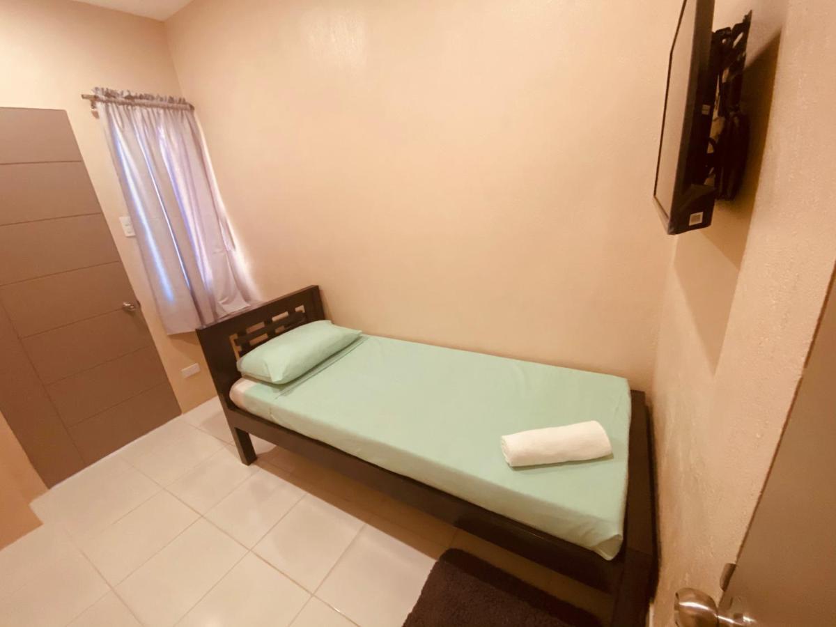 Claytown Pension House Dumaguete City Bagian luar foto