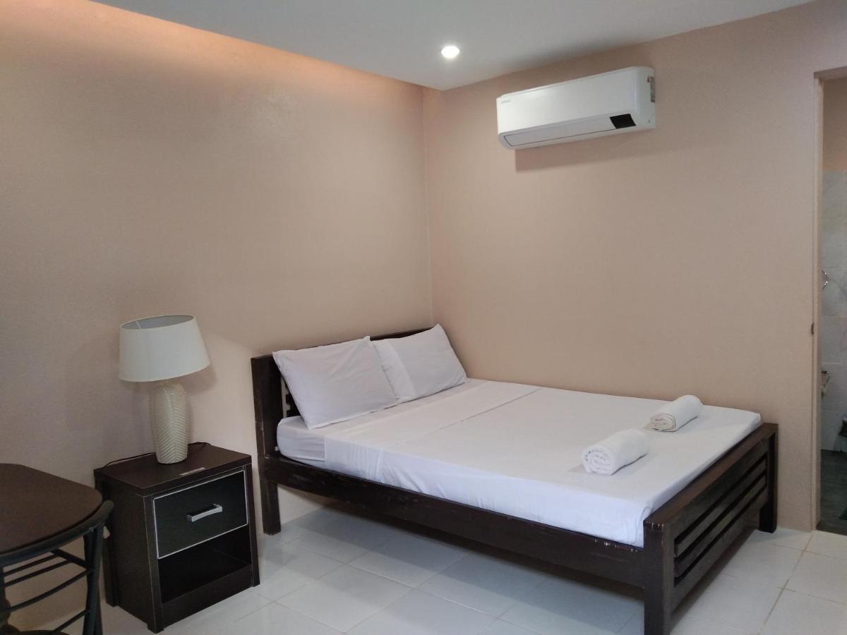Claytown Pension House Dumaguete City Bagian luar foto