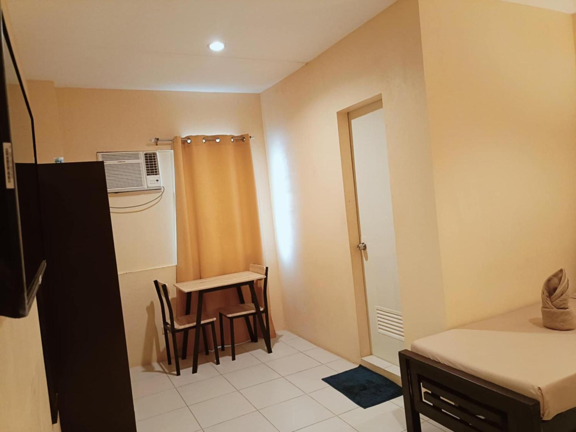 Claytown Pension House Dumaguete City Bagian luar foto
