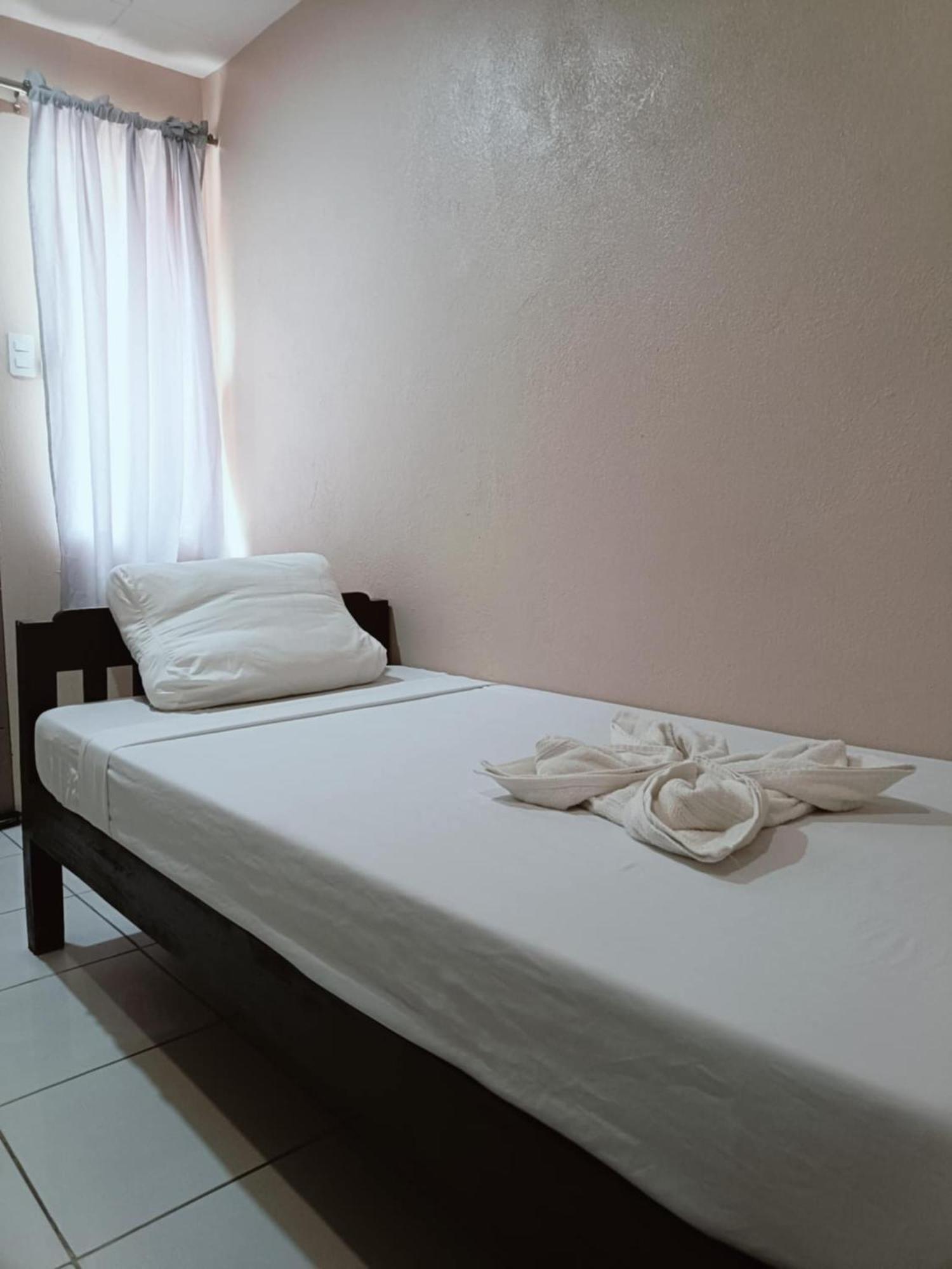 Claytown Pension House Dumaguete City Bagian luar foto